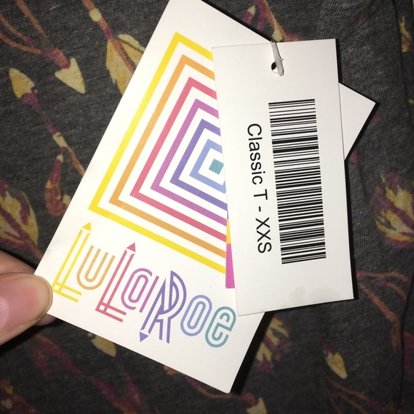 Gray/Pink Arrow LuLaRoe Classic Tee - BNWT XXS - Picture 5 of 6